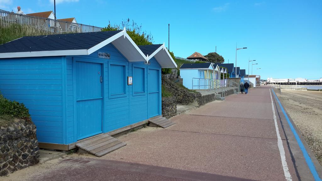 The Sandrock Clacton-on-Sea Dış mekan fotoğraf